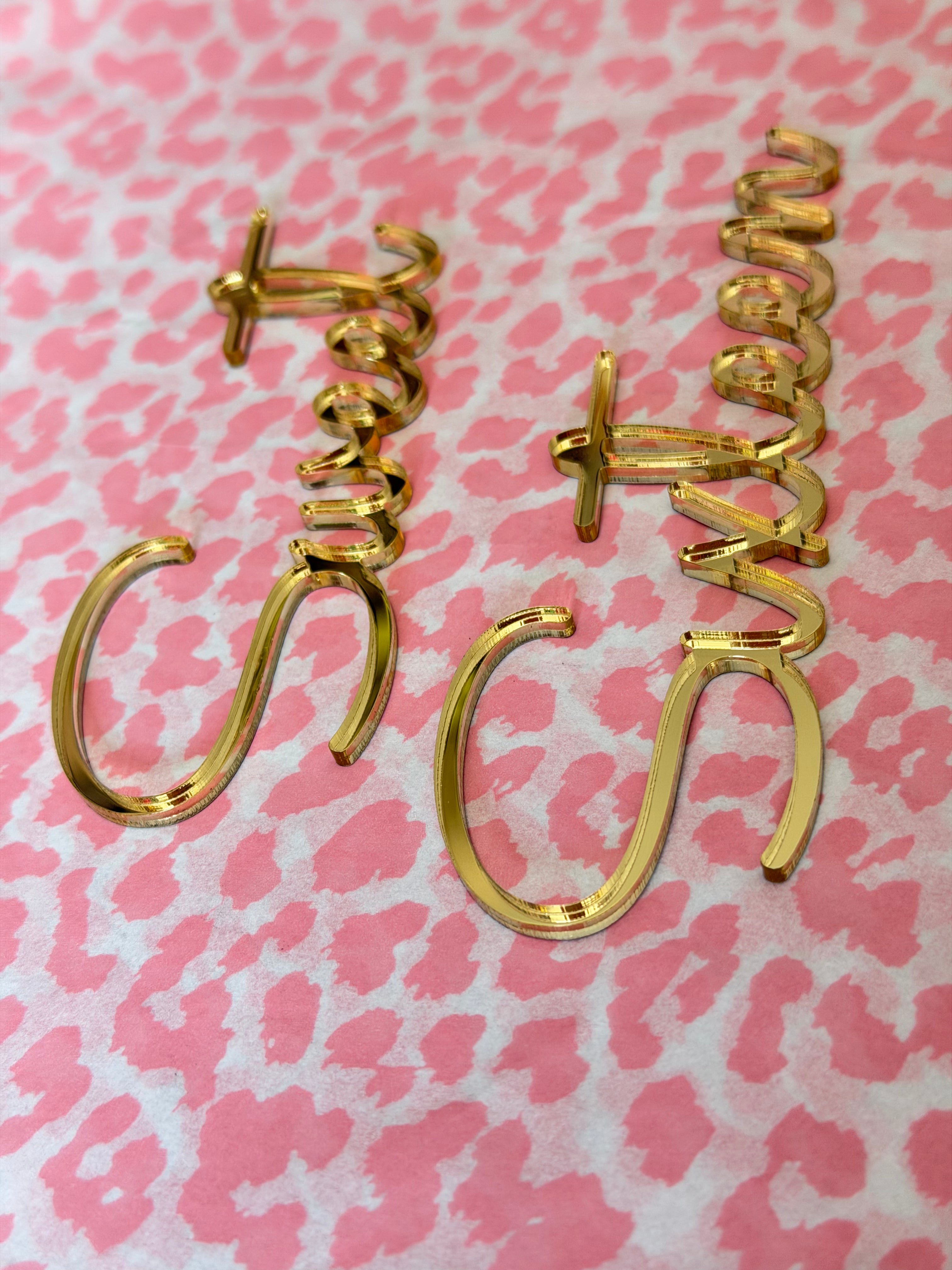 Sweet Sixteen Flat Lay Cake Charm — Gold Mirror Acrylic